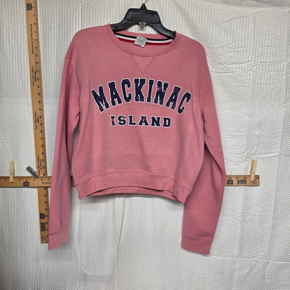 Exist Mackinac Island Pink Cropped Sweatshirt Womens Medium Graphic Pullover